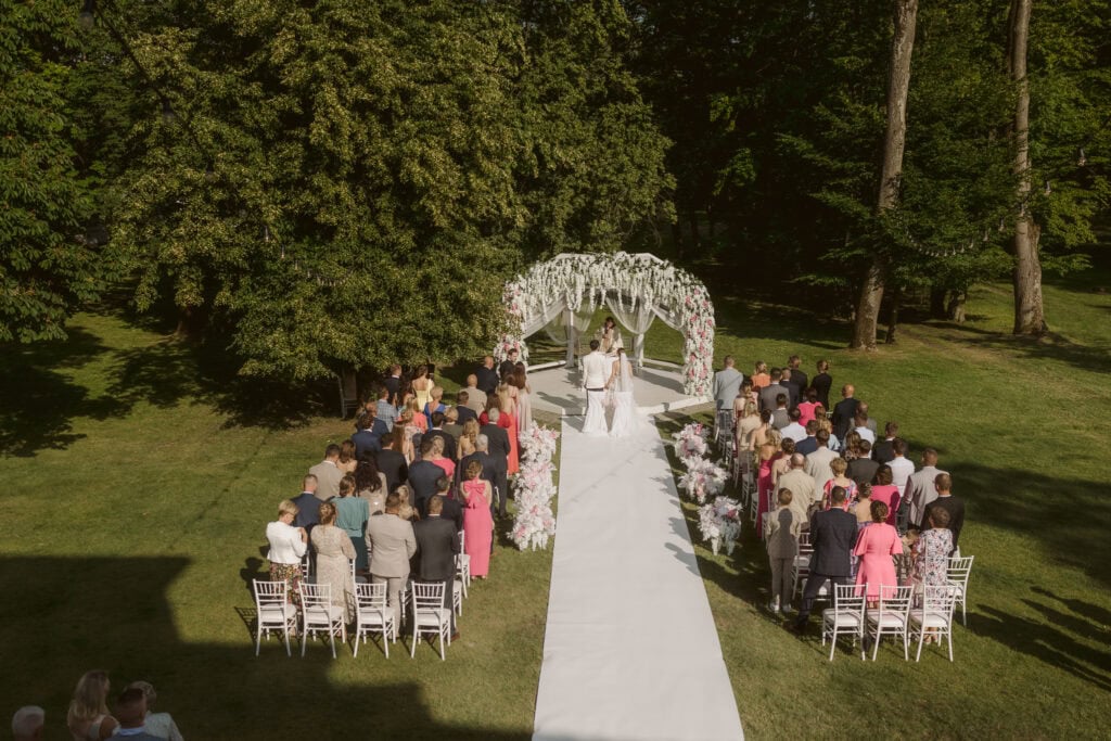 plenerowy ślub Pałac Czosnowskich